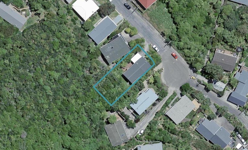 28 Voltaire Street, Karori, Wellington - Carousel 1