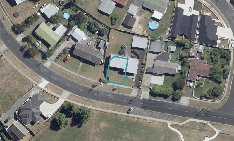 1/58 McKay Drive, Temple View, Hamilton - Carousel 1