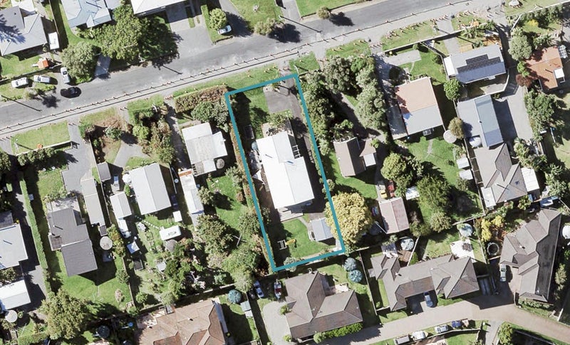 13 Second View Avenue, Beachlands, Auckland - Carousel 1