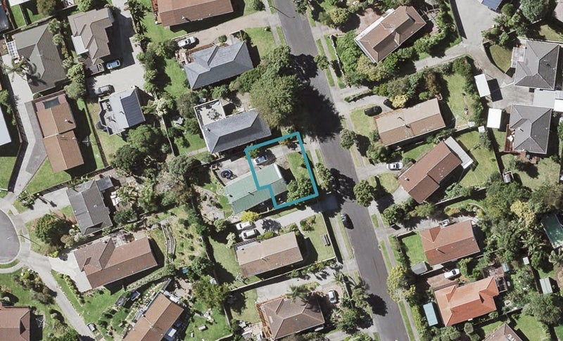 24 Lewisham Street, Highland Park, Auckland - Carousel 1