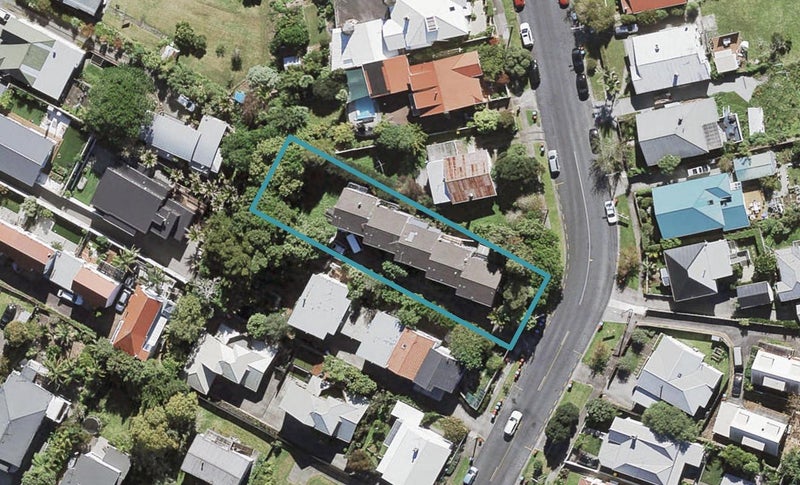 3/32 Mountain View Road, Western Springs, Auckland - Carousel 1