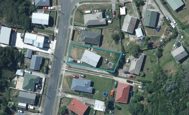 180 Sievers Grove, Cannons Creek, Porirua - Carousel 1