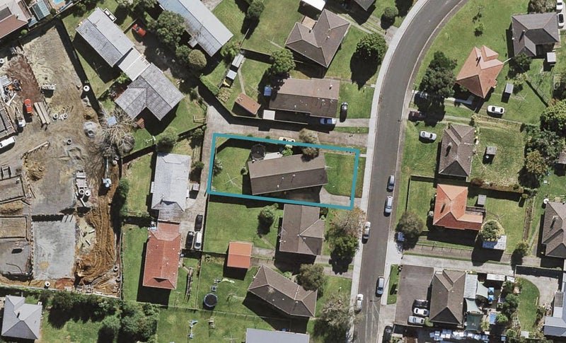 80 Greenslade Crescent, Northcote, Auckland - Carousel 1