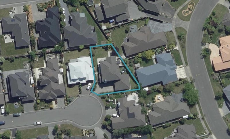 15 Riverbank Road, Northwood, Christchurch - Carousel 1