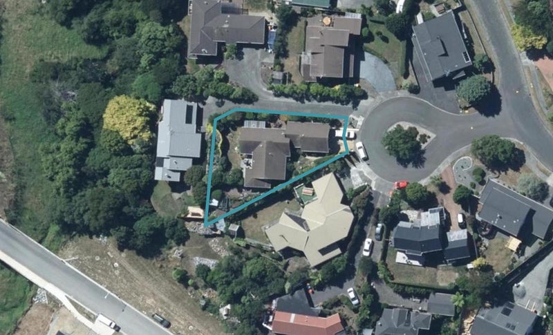 27 Observatory Close, Whitby, Porirua - Carousel 1