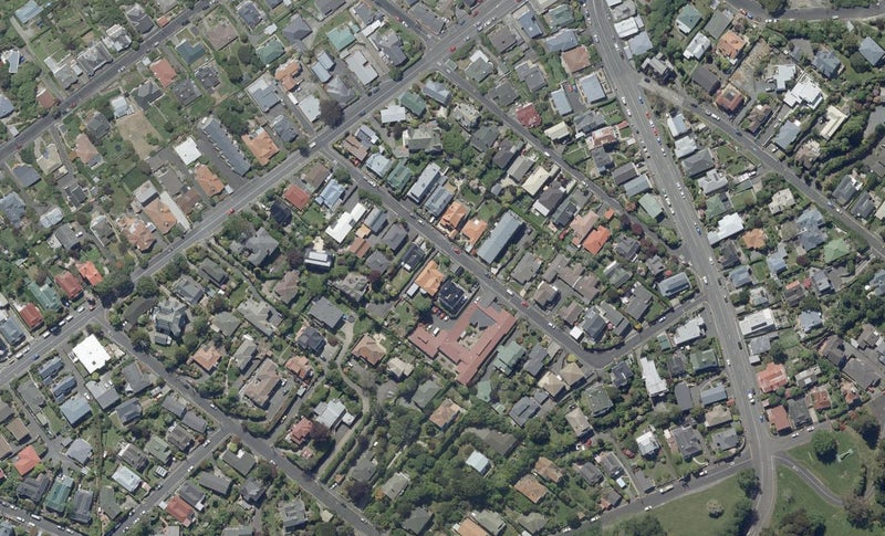 16 Sheen Street, Roslyn, Dunedin - Carousel 1