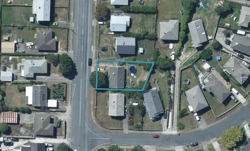 332 Warspite Avenue, Waitangirua, Porirua - Carousel 1