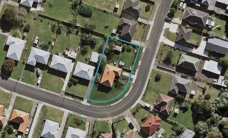 11 Firth Crescent, Otara, Auckland - Carousel 1