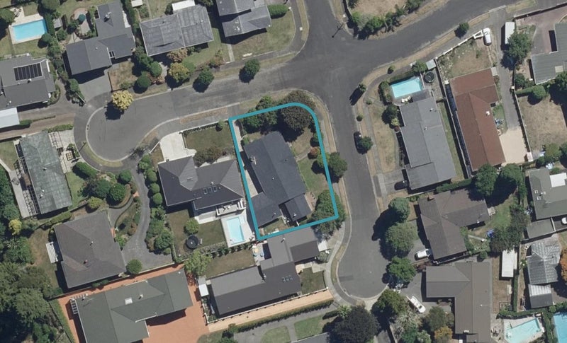 20 Pollock Drive, Chartwell, Hamilton - Carousel 1