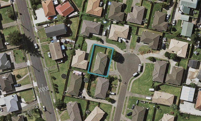 10 Antych Place, Otara, Auckland - Carousel 1
