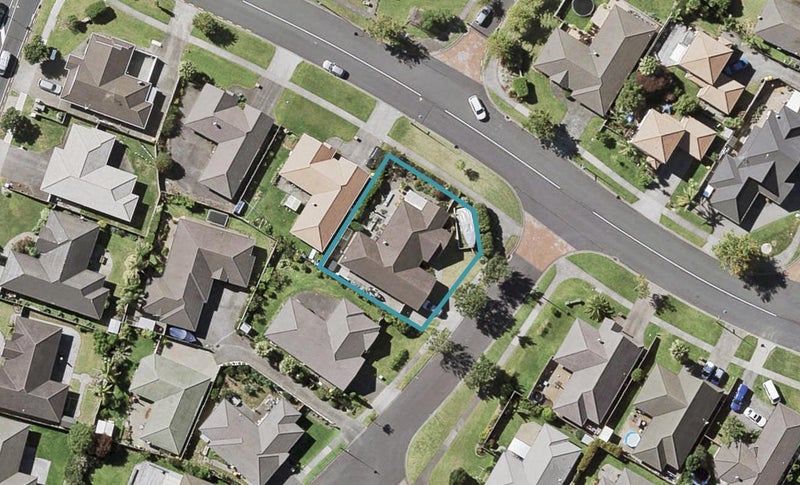 104 Moyrus Crescent, East Tamaki Heights, Auckland - Carousel 1