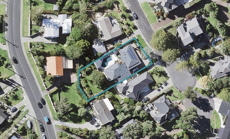 15 Tainui Road, Cockle Bay, Auckland - Carousel 1