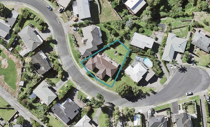 12 Callender Place, Shelly Park, Auckland - Carousel 1