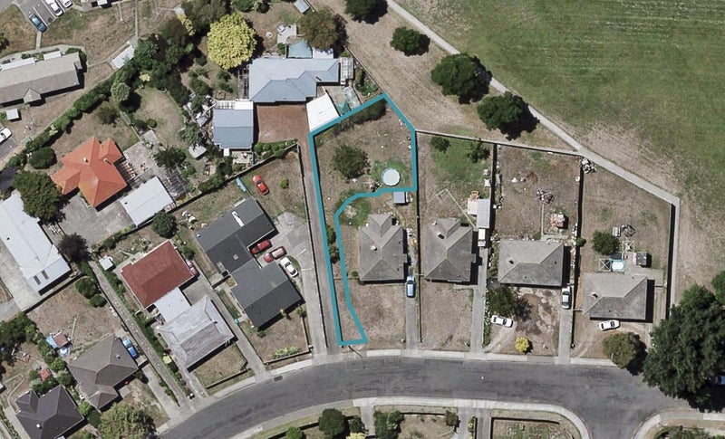 1112A Cunningham Crescent, Mayfair, Hastings - Carousel 1