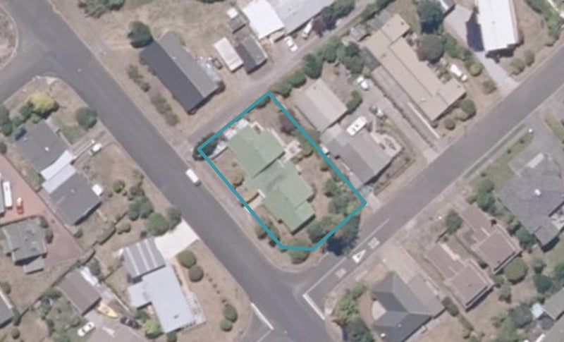 2/10 Reeves Road, Acacia Bay, Taupō - Carousel 1