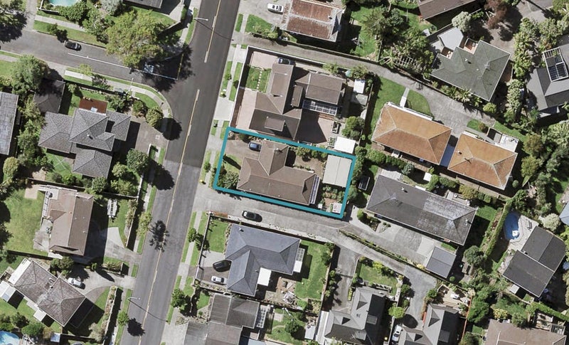 121 Glenmore Road, Sunnyhills, Auckland - Carousel 1