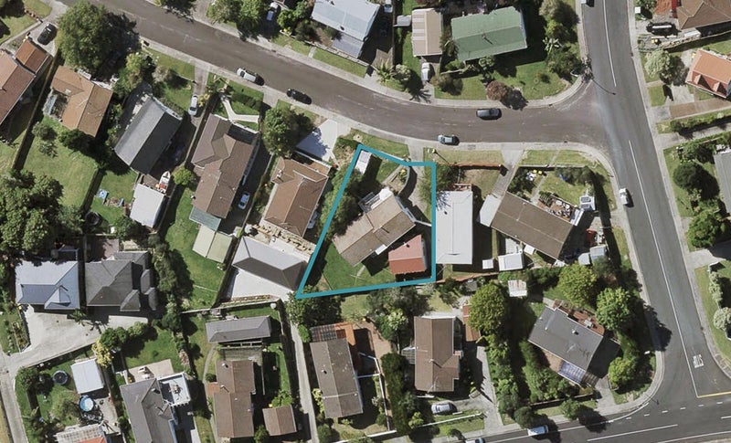 4 Tacitus Place, Totara Vale, Auckland - Carousel 1