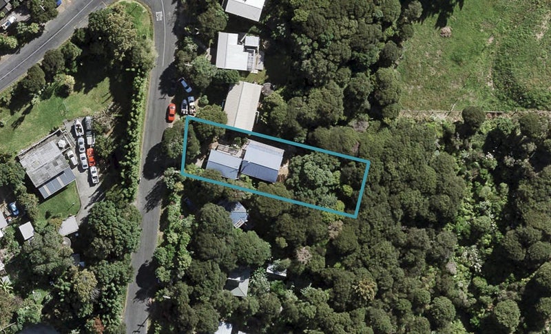 36 Karaka Road, Oneroa, Waiheke Island - Carousel 1