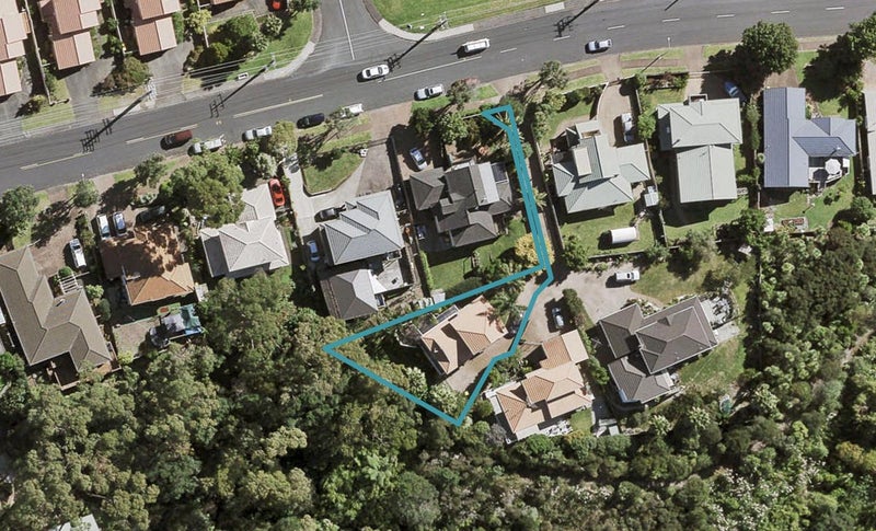 121 Awaroa Road, Sunnyvale, Auckland - Carousel 1