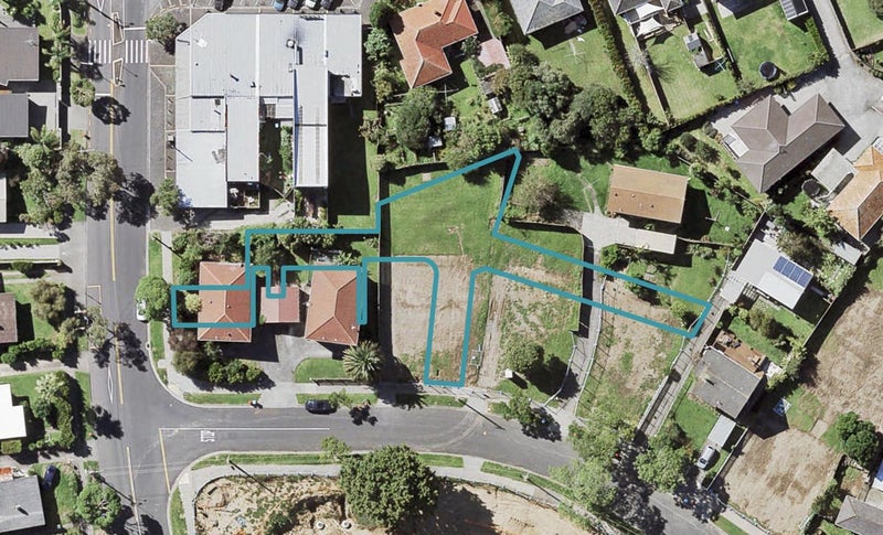 2/4 Elstree Avenue, Glen Innes, Auckland - Carousel 1