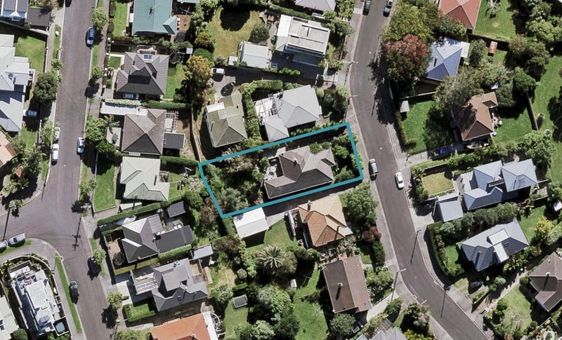 37 Tirotai Crescent, Westmere, Auckland - Carousel 1