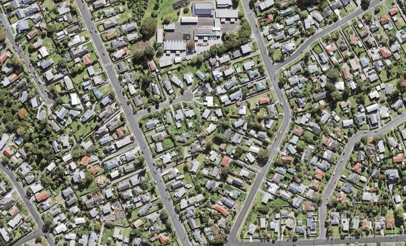 9 Gilpin Place, Beach Haven, Auckland - Carousel 1
