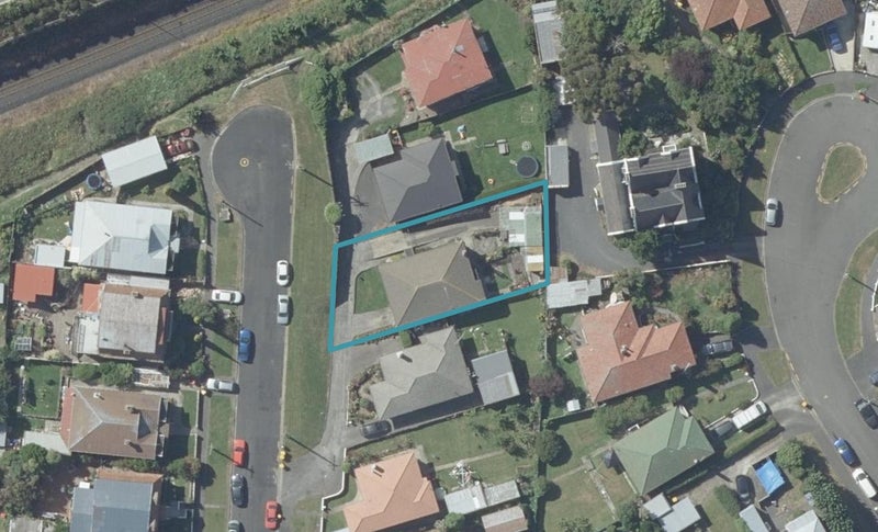 18 Asquith Street, Caversham, Dunedin - Carousel 1