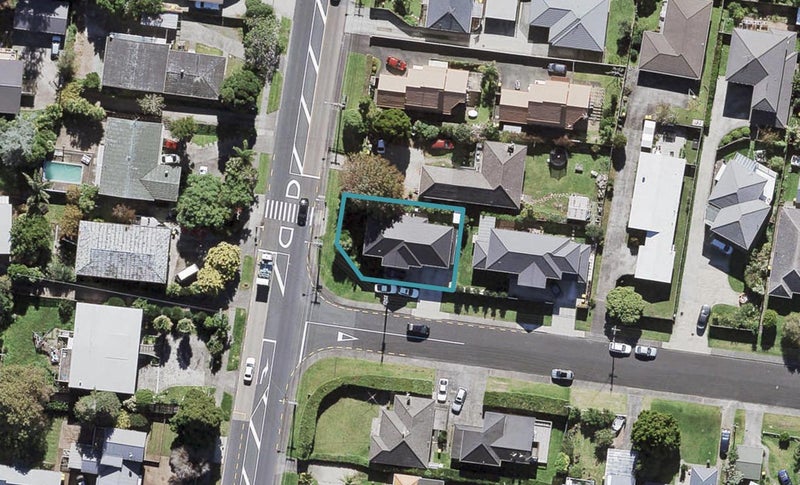 2B Kokiri Street, Te Atatu South, Auckland - Carousel 1