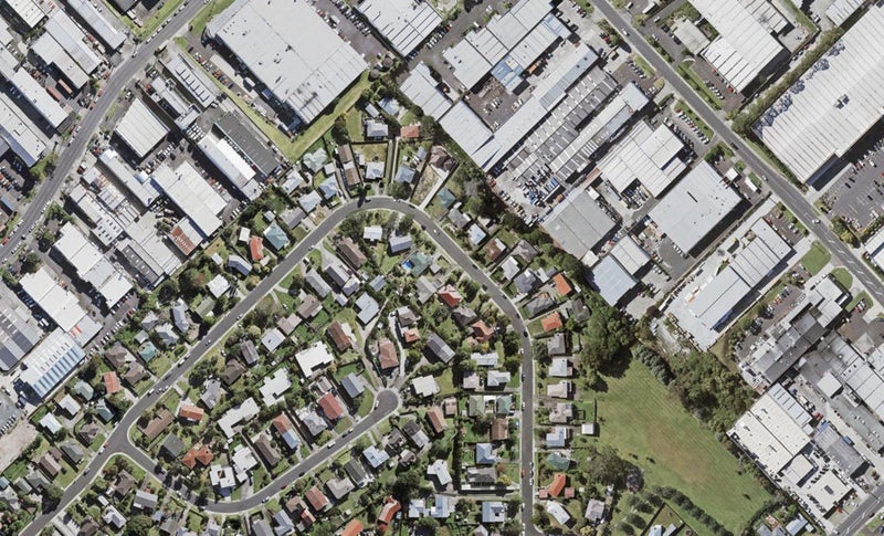 52 Bruce Road, Glenfield, Auckland - Carousel 1
