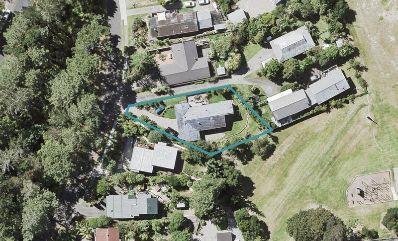 24 Saddleback Rise, Murrays Bay, Auckland - Carousel 1