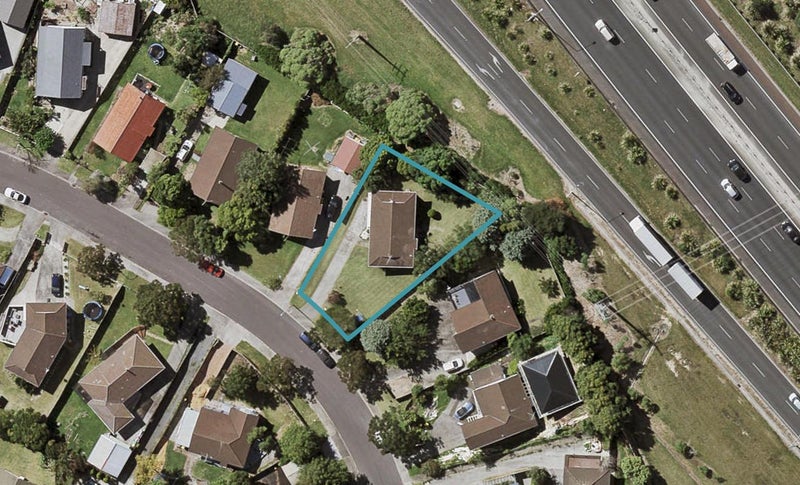 65 Santiago Crescent, Unsworth Heights, Auckland - Carousel 1