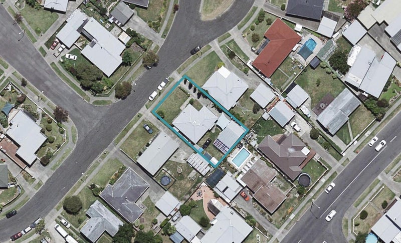 21 Fife Crescent, Tamatea, Napier - Carousel 1