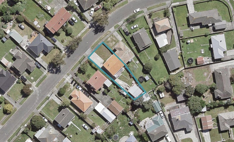42 Milne Crescent, Taita, Lower Hutt - Carousel 1