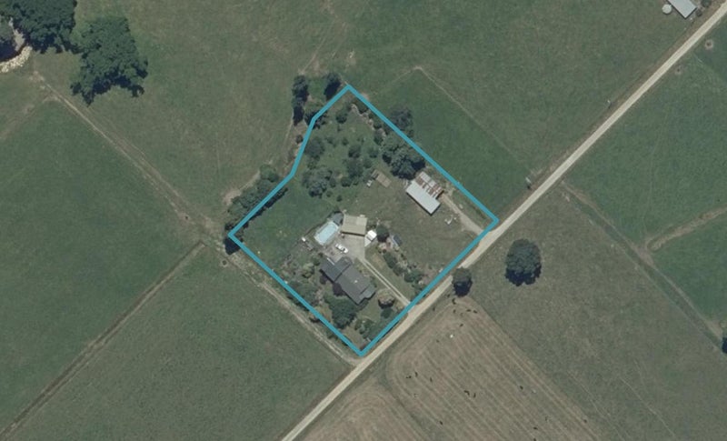 574 Takaka-Collingwood Highway, Puramahoi - Carousel 1