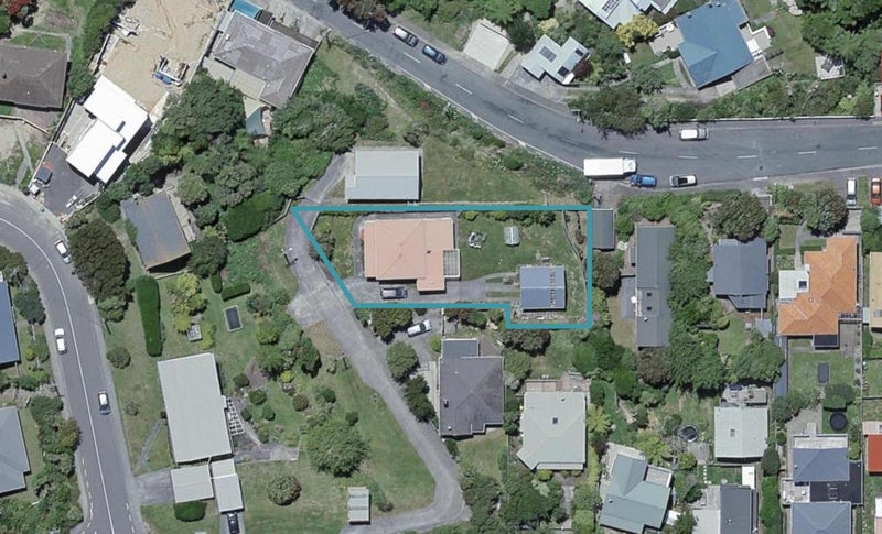 52 Military Road, Northland, Wellington - Carousel 1