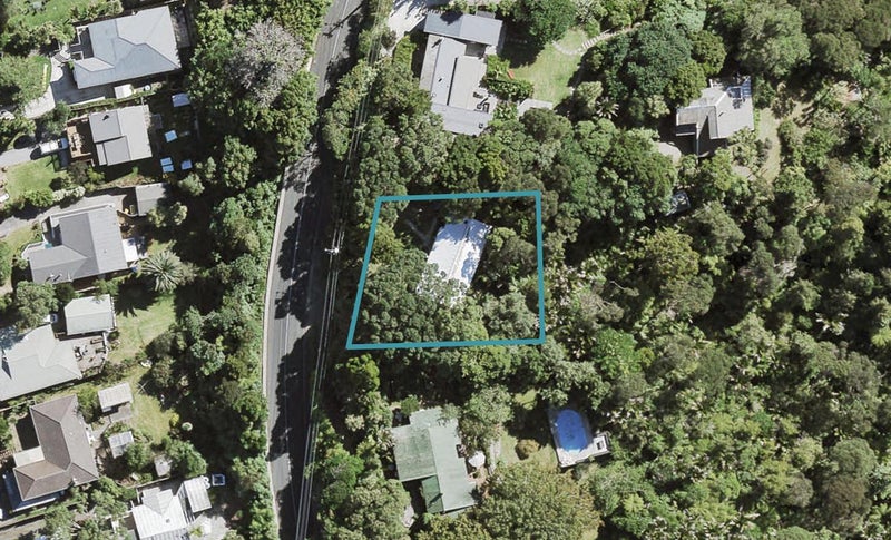 638 South Titirangi Road, Titirangi, Auckland - Carousel 1