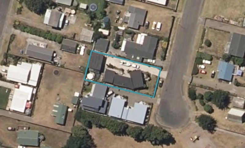 25 Park Avenue, Waitarere Beach, Levin - Carousel 1
