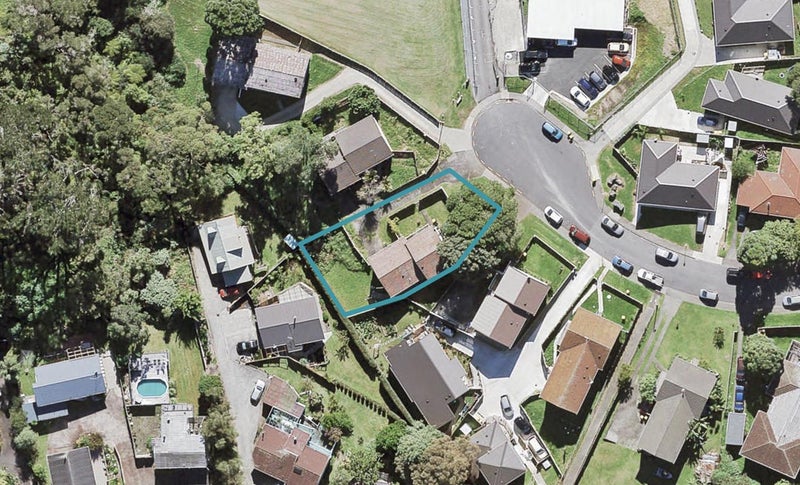 16 Grandison Crescent, New Lynn, Auckland - Carousel 1