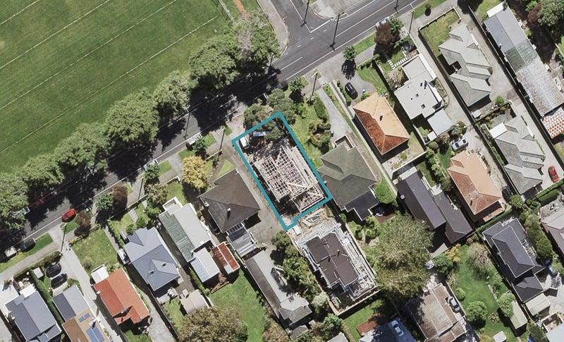 20 Walker Road, Point Chevalier, Auckland - Carousel 1