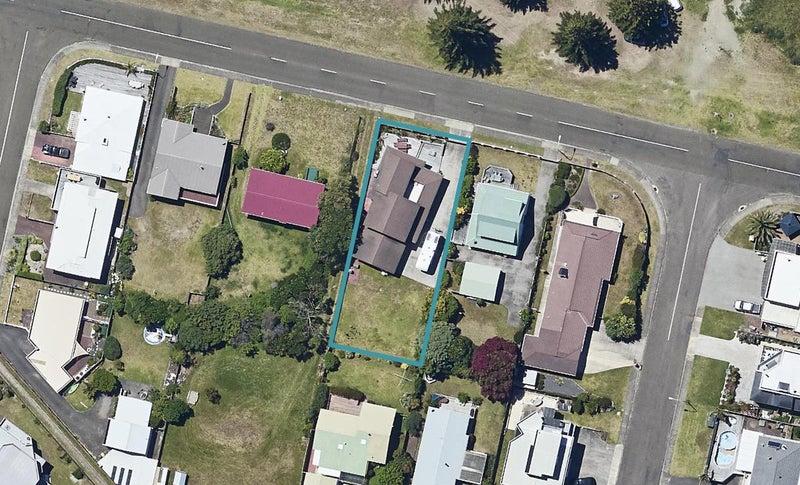 196 Ocean Road, Ohope, Ōhope - Carousel 1