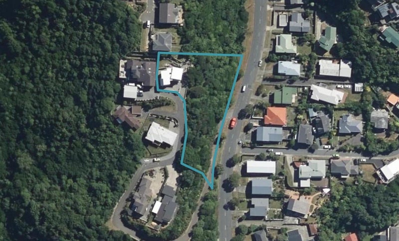 53 Dowse Drive, Maungaraki, Lower Hutt - Carousel 1