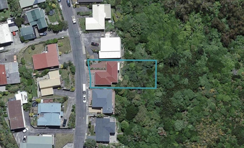 14 Maple Grove, Kingston, Wellington - Carousel 1