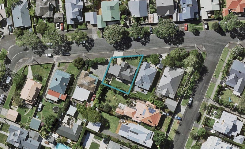 19A Waterview Road, Stanley Point, Auckland - Carousel 1