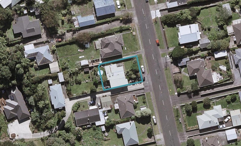 126 Seaview Road, Westown, New Plymouth - Carousel 1
