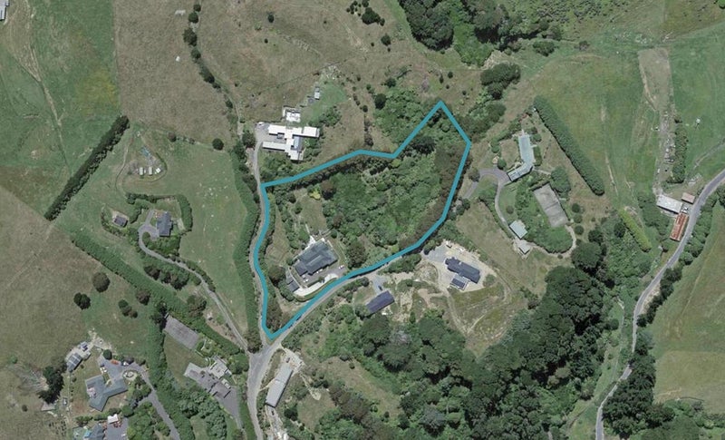 105 Woodburn Drive, Takapu Valley, Wellington - Carousel 1