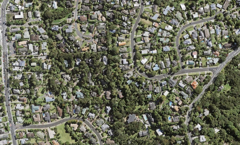 22 Highland Avenue, Titirangi, Auckland - Carousel 1