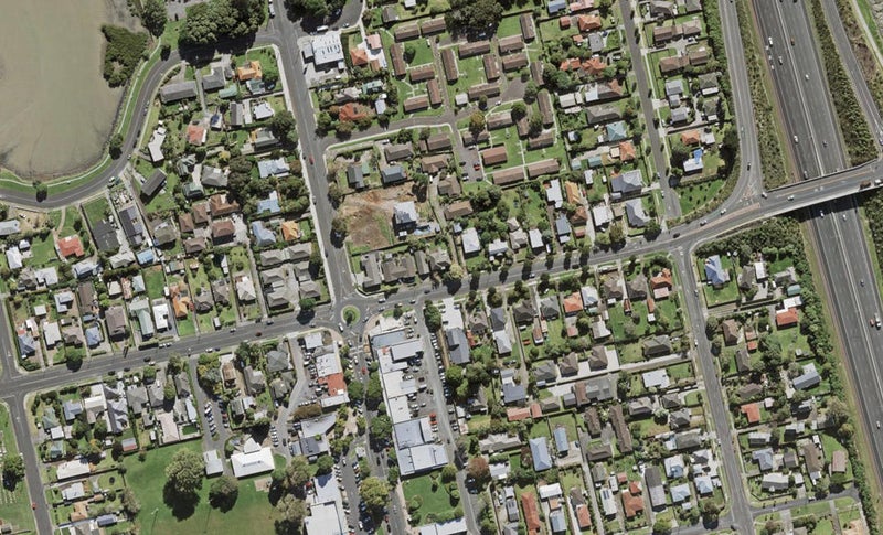 1 Rimu Road, Mangere Bridge, Auckland - Carousel 1