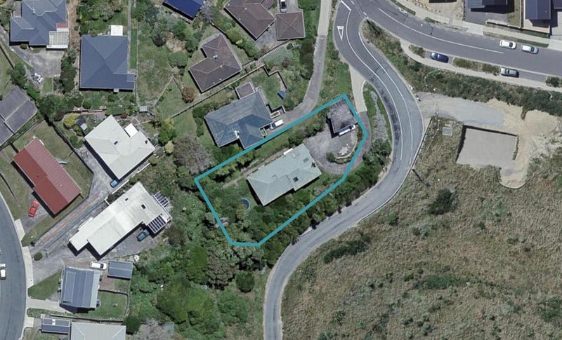 128 Glanmire Road, Newlands, Wellington - Carousel 1