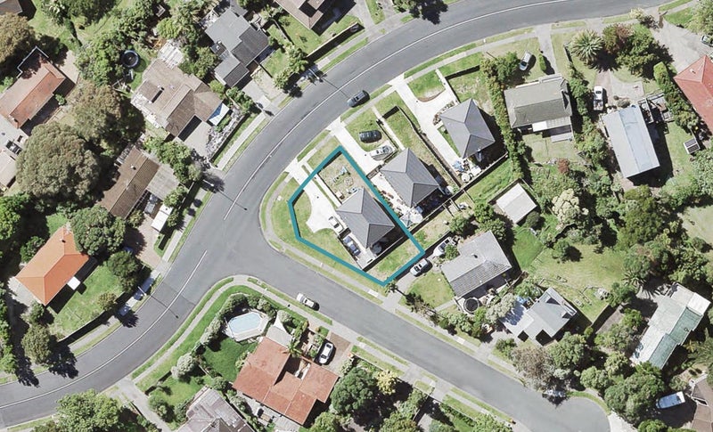 1 Fallow Street, Browns Bay, Auckland - Carousel 1