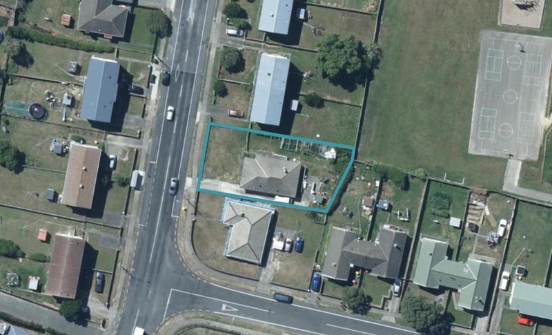 150 Warspite Avenue, Waitangirua, Porirua - Carousel 1
